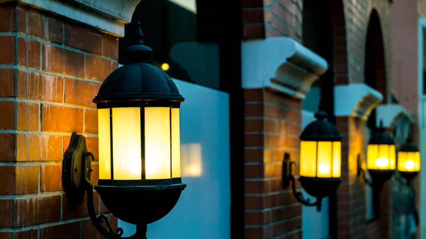 Up and down wall lights